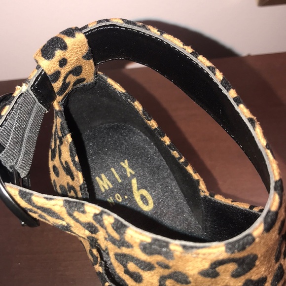 Cheetah booties - Picture 4 of 4